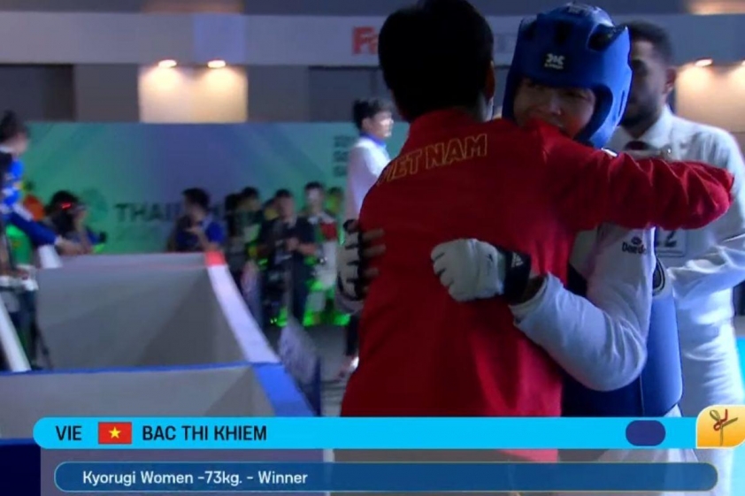 Bạc Thị Khiêm chiến thắng áp đảo võ sĩ từ Philippines, giành thêm 1 HCV nữa cho Taekwondo Việt Nam (Ảnh: chụp màn hình).