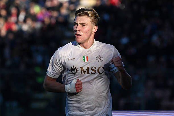 Hojlund đang chơi hay ở Napoli - Ảnh: @TheNapoliZone