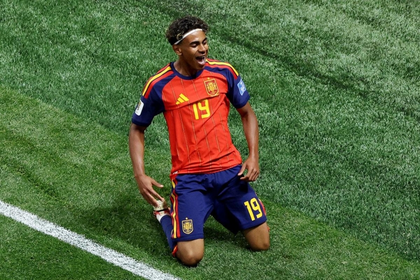 Yamal có bàn thắng đầu tiên tại sân chơi World Cup