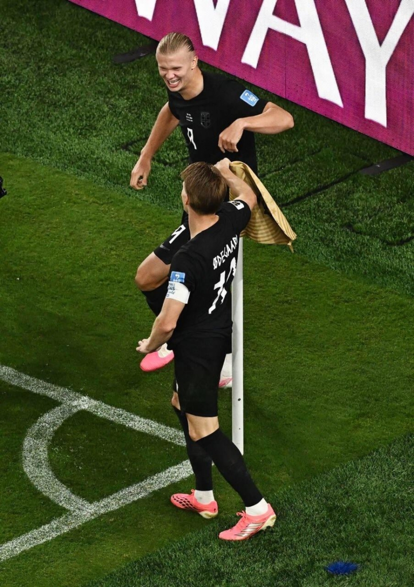 Odegaard và Haaland đều quan trọng với Tây Ban Nha - Ảnh: @HQpcrt
