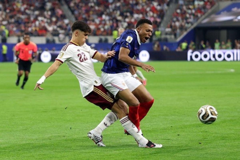 Cubarsi khiến Mbappe