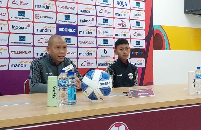 nova-arianto-sebut-kartu-merah-penyebab-kekalahan-timnas-indonesia-u-16-3-5-dari-timnas-australia-u-16-di-semifinal-piala-aff-u-16-2024-jqigcrg3lg-1719873591.jpg