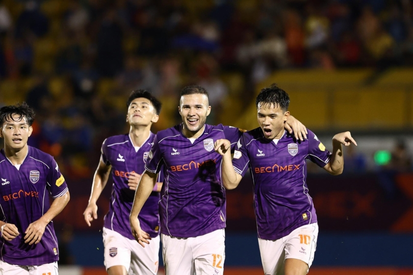 Vòng 7 V-League 2024/25: Cuộc đua đầy khốc liệt! 553828