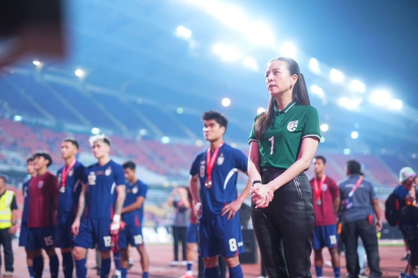 Madam Pang nói thẳng về tương lai của HLV ĐT Thái Lan sau AFF Cup