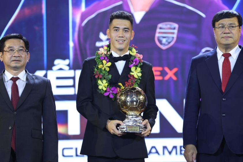 Vòng 15 V-League 2024/25: Đại chiến ở Mỹ Đình 598564