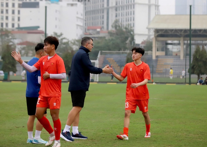 Sao Việt kiều Hà Lan ghi điểm ở trận U17 Việt Nam thắng 3-0 600851