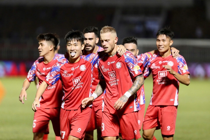 Hàng loạt cầu thủ bị treo giò ở vòng 20 V-League 624566
