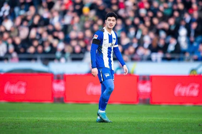 ĐKVĐ Bundesliga ký hợp đồng với 1 tài năng Việt kiều 628816