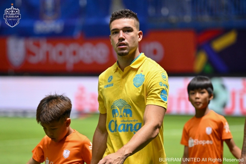 Tiền đạo Buriram:-634336