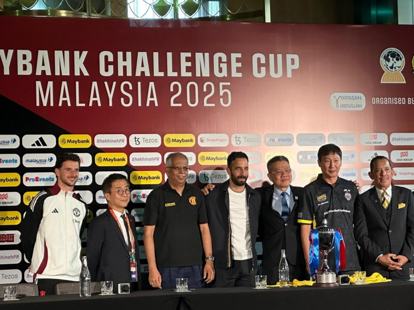 Siêu máy tính chỉ thẳng tỷ số trận ASEAN All-Stars vs MU 641072