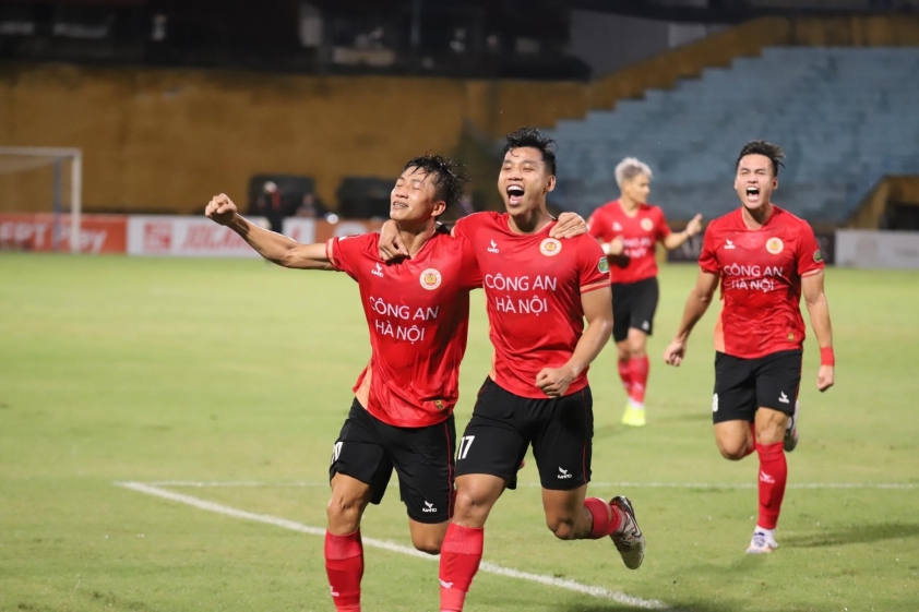 Trực tiếp Hà Nội 1-1 CAHN: Phan Văn Đức gỡ hoà 481943