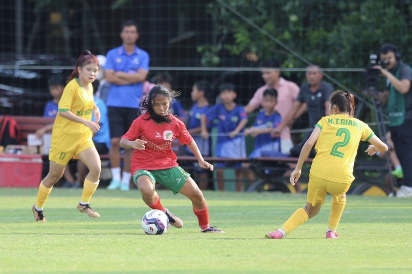 Cuộc rượt đuổi tỷ số tại Giải vô địch bóng đá nữ U16 Quốc gia 2024: Chiến thắng dành cho Hà Nội và Thái Nguyên T&T
