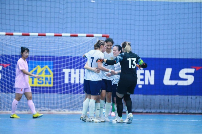 ĐT futsal nữ Việt Nam để thua Nga 0-6 trong trận giao hữu