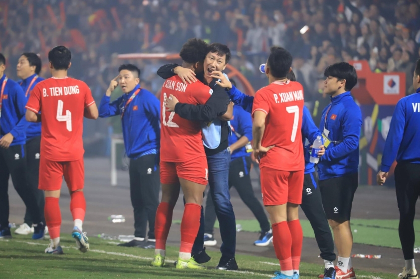 HLV Kim Sang Sik rời Việt Nam ngay sau AFF Cup 578925