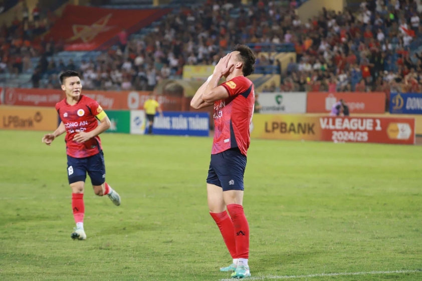 Trực tiếp CAHN 0-0 Hà Tĩnh: Khách thủ chắc 632539