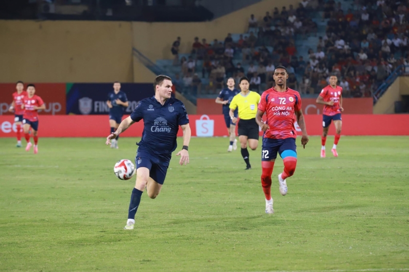 Trực tiếp CAHN 0-0 Buriram United: Sôi động 634741