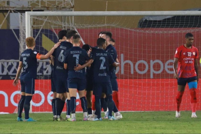 Trực tiếp CAHN 1-1 Buriram United: Đánh đầu quá hiểm 634749