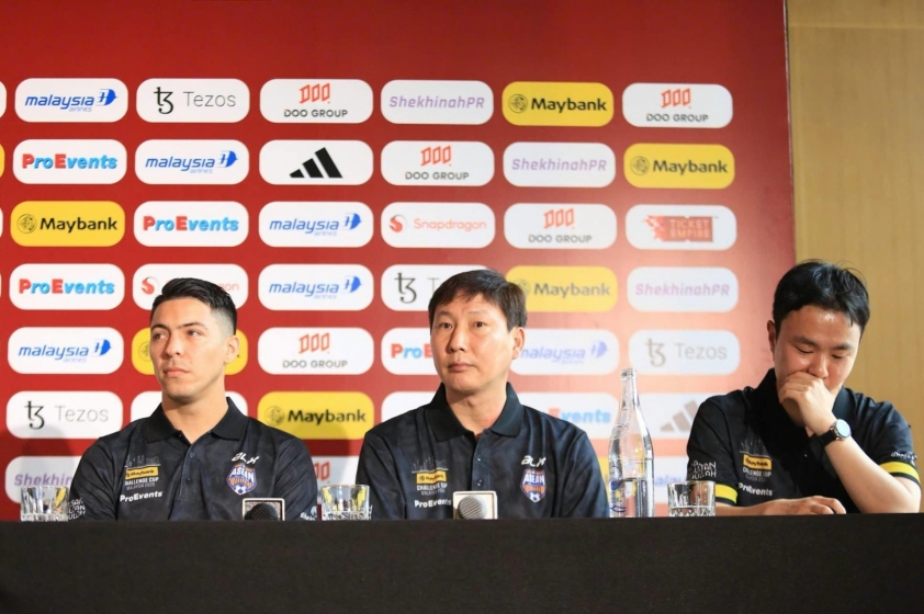 Trực tiếp: HLV Kim Sang Sik họp báo trước trận đấu với Manchester United 640930