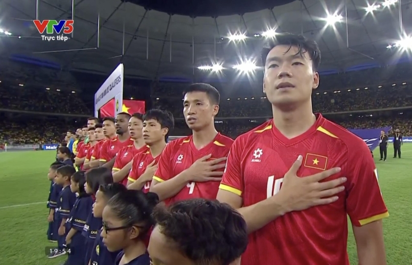 Trực tiếp Việt Nam vs Malaysia: Cao Pendant Quang Vinh, Nguyễn Filip đá chính 647871