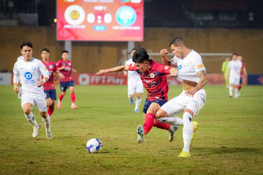 Đại diện FIFA tham dự trận đấu giữa các nhà vô địch bóng đá Việt Nam 676214