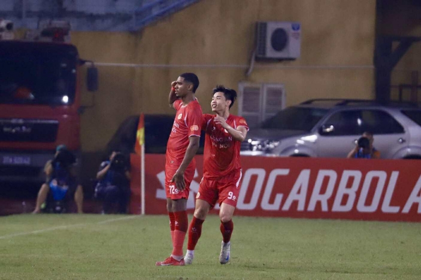 Trực tiếp CAHN 2-0 Hà Nội: Đến lượt Alan 693933