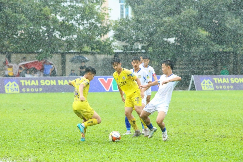 Trận hòa giữa Hà Nội và SLNA