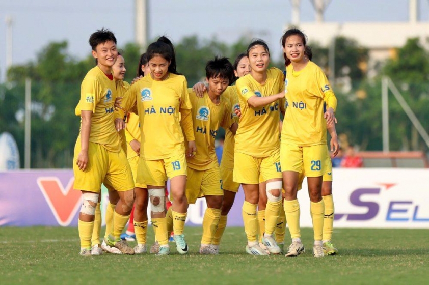 Hà Nội FC có bàn thắng ngay từ sớm