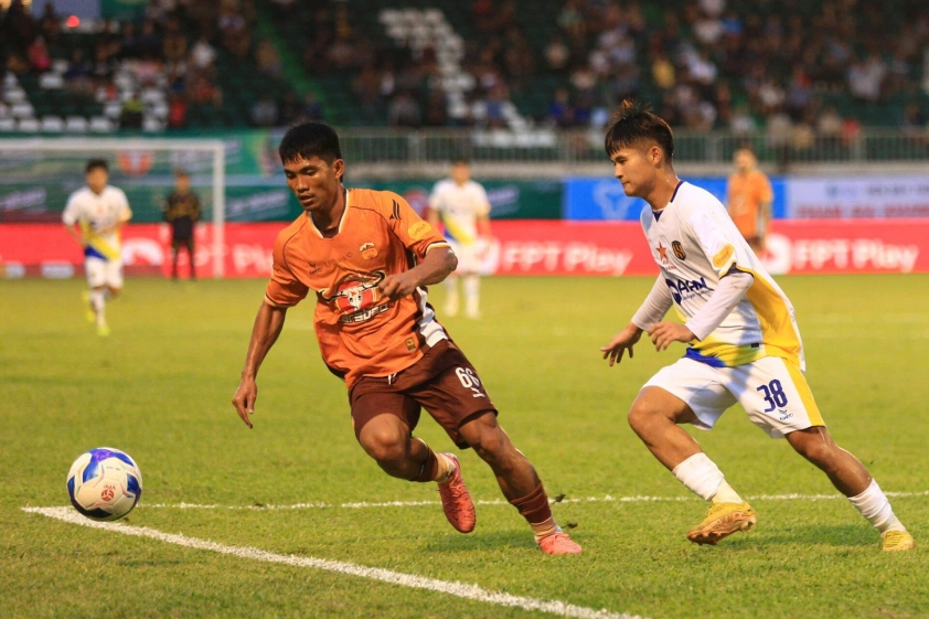 Trực tiếp HAGL vs SLNA, 17h00 hôm nay 3/10