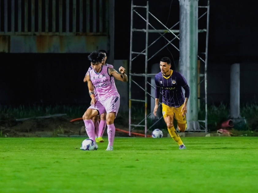 Hà Nội thắng đậm 6-1 CAHN ngày HLV Harry Kewell ra mắt 720708