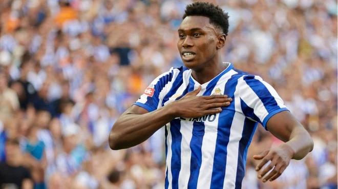 samu_aghehowa_fc_porto_2024_1731417246_153964