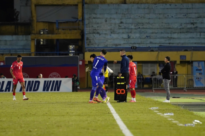 Nguyễn Filip động viên Thành Vinh