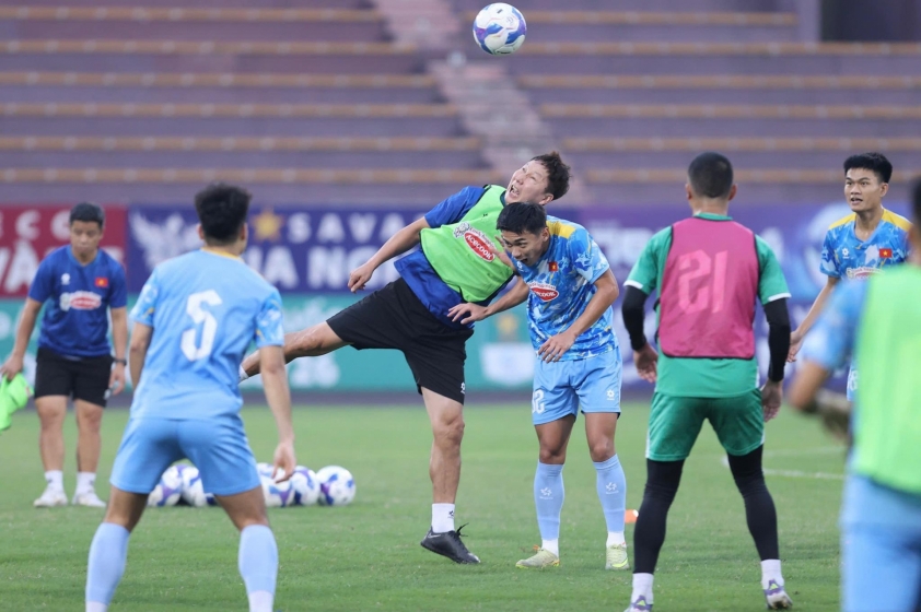 ĐT Việt Nam vắng 1 loạt ngôi sao ở buổi tập đầu tiên 739400