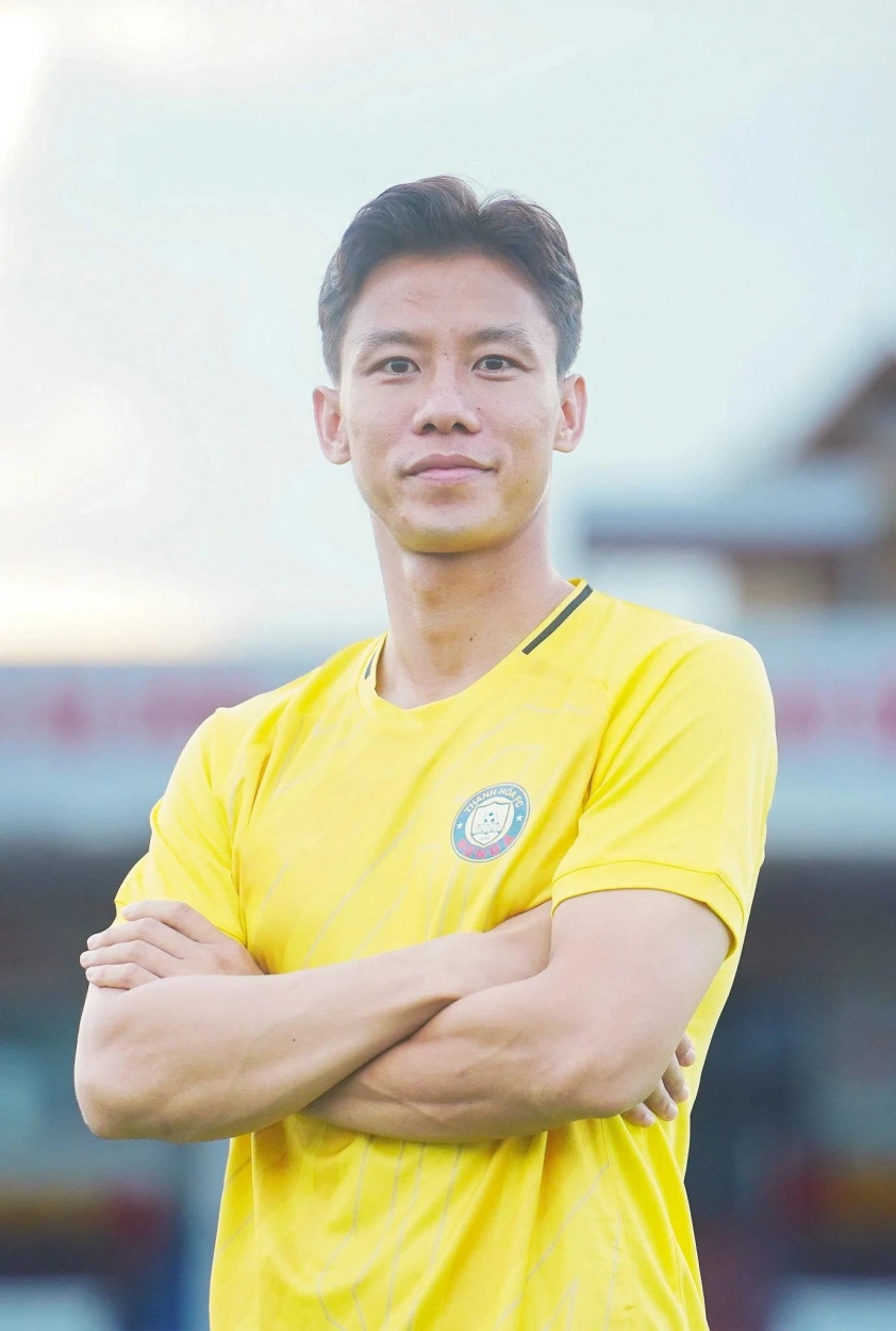 "Cựu đội trưởng ĐT Việt Nam rời Thanh Hoá chỉ sau 5 tháng hợp đồng" 3 250d3112146t8481l6-z6808683839106-40743 (2)