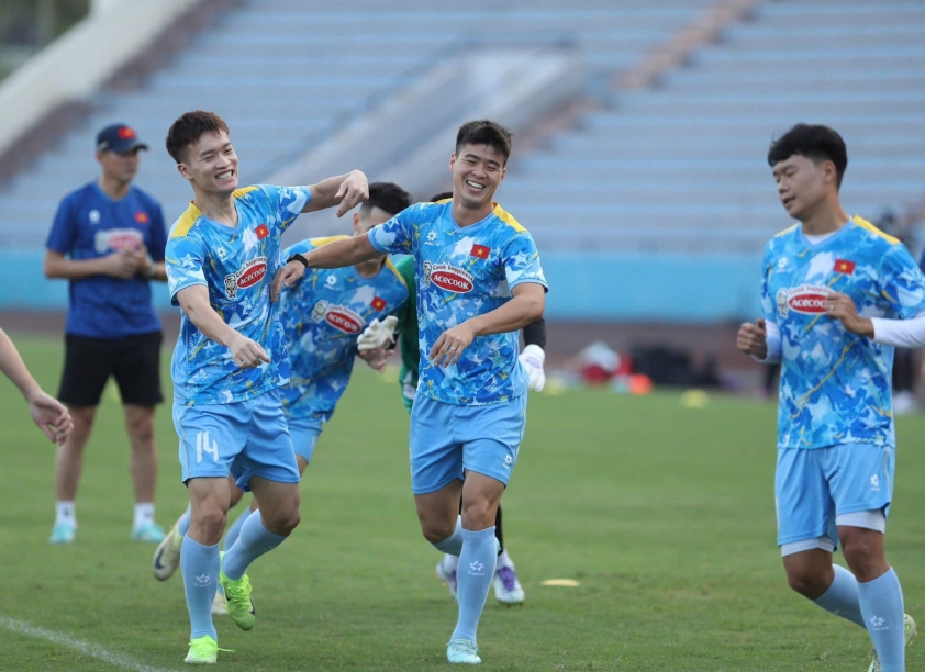 ĐT Việt Nam lên đường sang Lào, quyết tâm giành chiến thắng lớn 3 ĐT Việt Nam lên đường sang Lào, quyết tâm thắng tưng bừng 741614