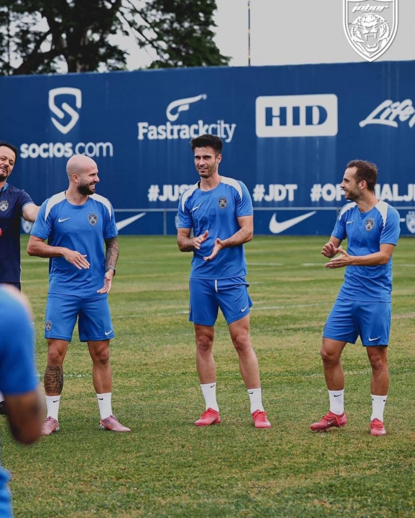 622131361_1328775605962932_1432799902804712723_n