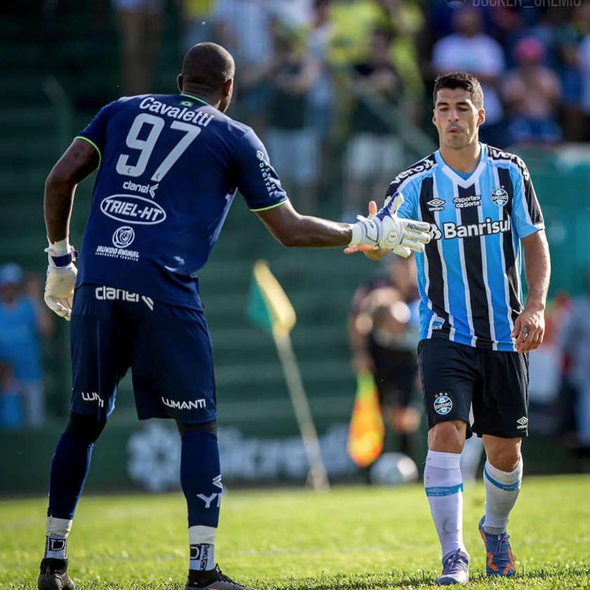 caique-luis-suarez-gremio