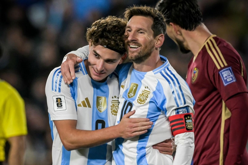 Messi xác nhận giã từ đội tuyển Argentina ở vòng loại World Cup 7 messi-argentina