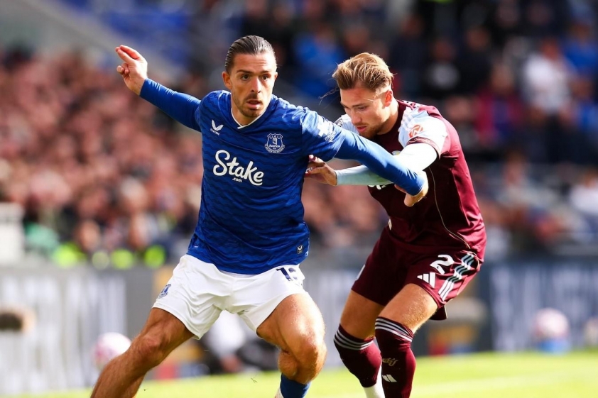 Thi đấu bế tắc, Aston Villa rơi xuống nhóm cầm đèn đỏ 704000