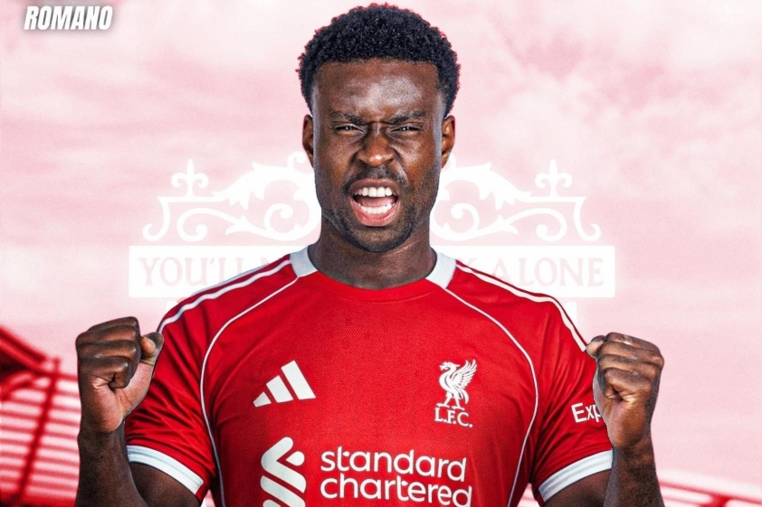 Real Madrid lại nhận 'đòn đau' từ Liverpool 5 trung-ve-tuyen-anh-tung-o-rat-gan-liverpool-vao-mua-he-vua-qua