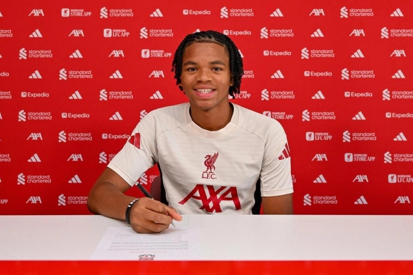 Liverpool chính thức chiêu mộ 'thần đồng quái vật' mới 7 rio-ngumoha-liverpool-ky-hop-dong