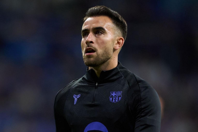 Chán ngán hàng thủ, Chelsea đưa trung vệ của Barca vào tầm ngắm 723225