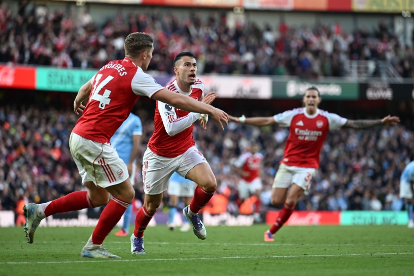 Arsenal thiết lập cột mốc mới ở Ngoại hạng Anh, chỉ sau MU 5 Arsenal chinh phục cột mốc mới
