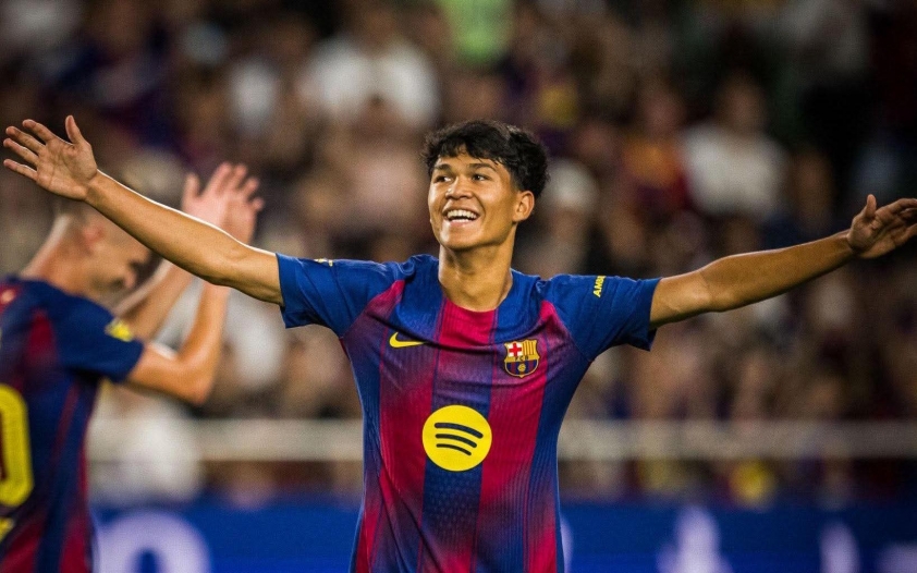 sao-tre-goc-philippines-dro-fernandez-co-the-se-duoc-hlv-hansi-flick-trao-co-hoi