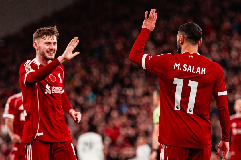 Liverpool có thể vắng Salah 11 trận vì CAN, đại chiến Arsenal sắp tới 5 Không phải Salah, HLV Arne Slot khen ngợi hết lời 'truyền nhân Trent Arnord'-733242