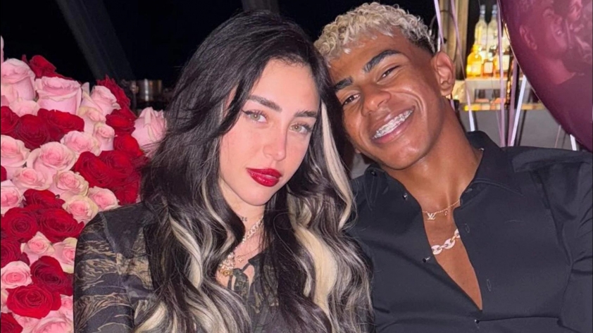 Lamine Yamal: Chấn thương háng không liên quan đến chuyện tình cảm 5 chuyen-tinh-chong-vanh-cua-yamal-va-ca-si-nicki-nicole-gay-rat-nhieu-on-ao