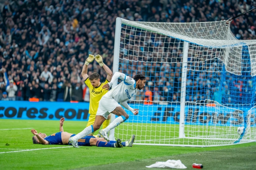 Dortmund thắng dễ, Juventus vượt khó phút bù giờ tại Champions League 748154