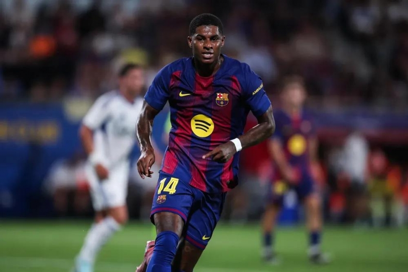 Rashford nhận thông điệp từ HLV Flick trong ngày Barca thua thảm 748176