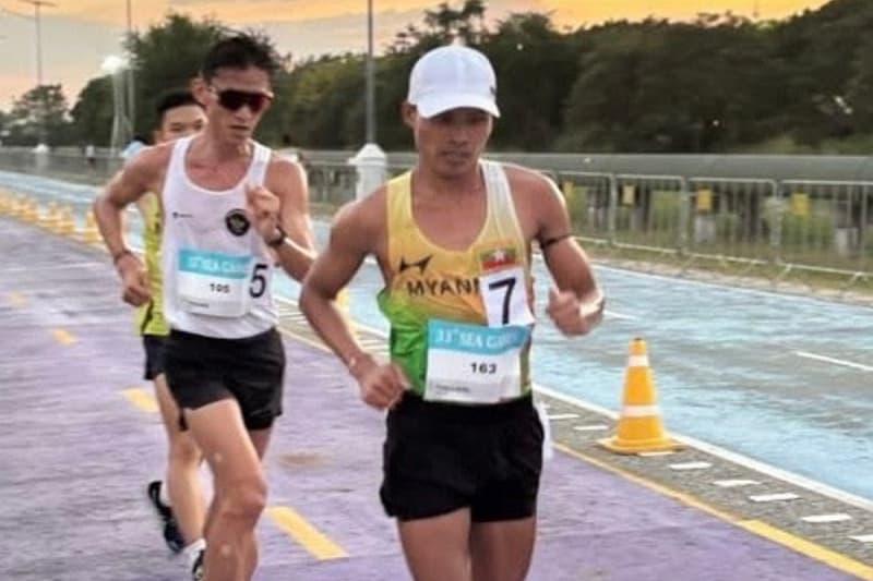 Lại nhầm cờ, Thái Lan bắt các VĐV phải “diễn lại” cảnh nhận huy chương 761464