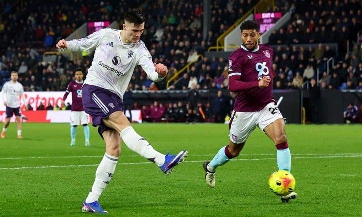 Chỉ sau một trận, Fletcher làm được điều Amorim không thể 775049