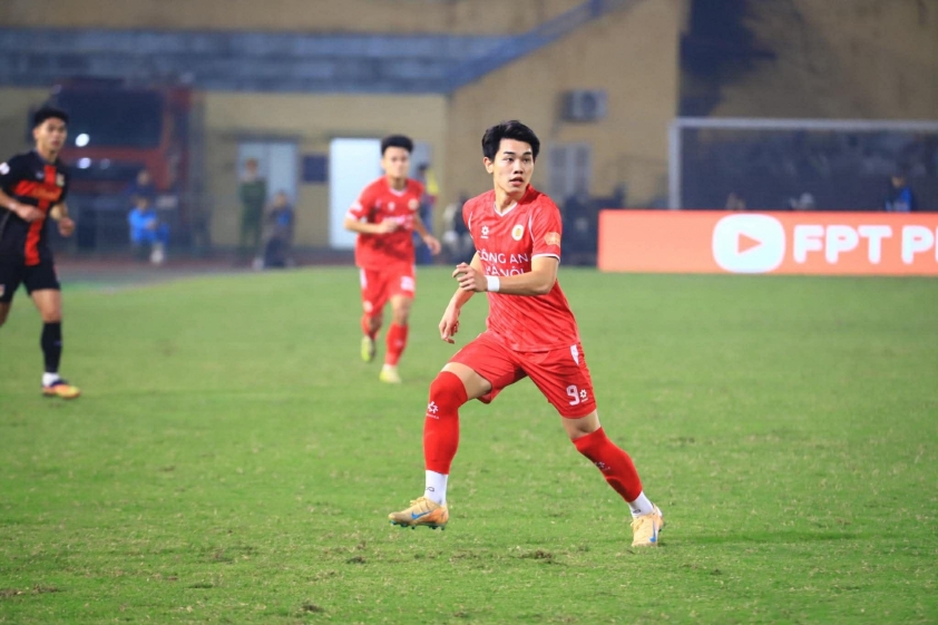 Đình Bắc và nghịch lý vua phá lưới U23 châu Á tại V.League 4 620559938_755364000525294_8632390142376838818_n
